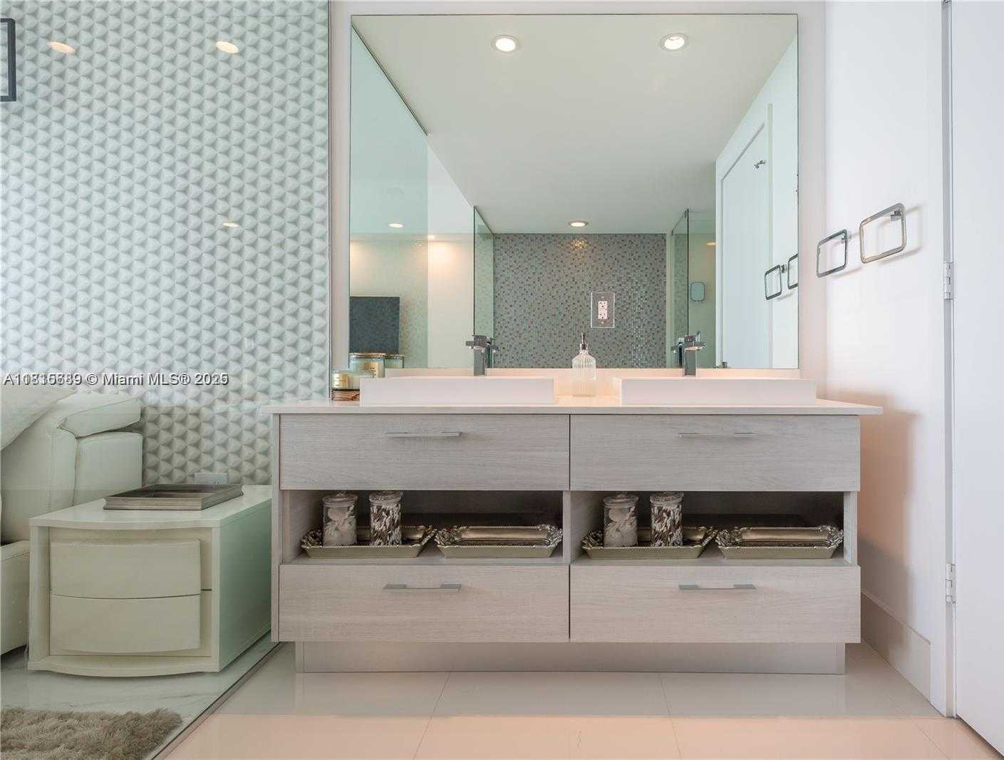 Small Image of 650 NORTH EAST 32ND ST #1201, Miami Number 20
