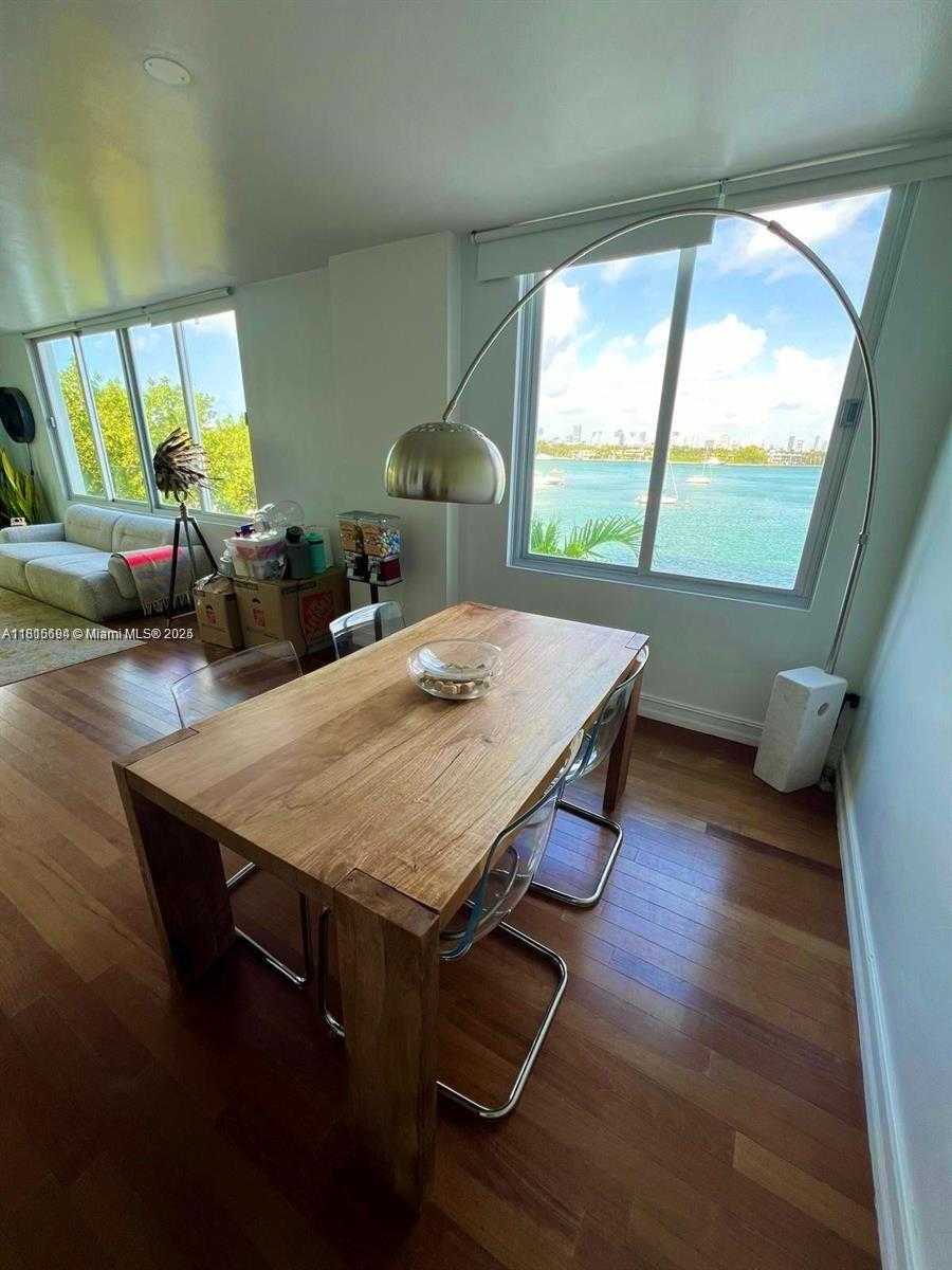 Small Image of 1000 WEST AVE #211, Miami Beach Number 2