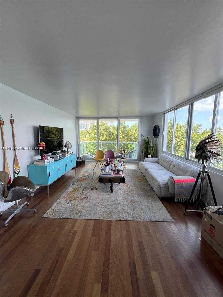 Small Image of 1000 WEST AVE #211, Miami Beach Number 4
