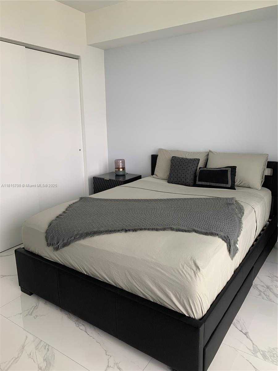 Small Image of 3131 NORTH EAST 7TH AVE #2903, Miami Number 24