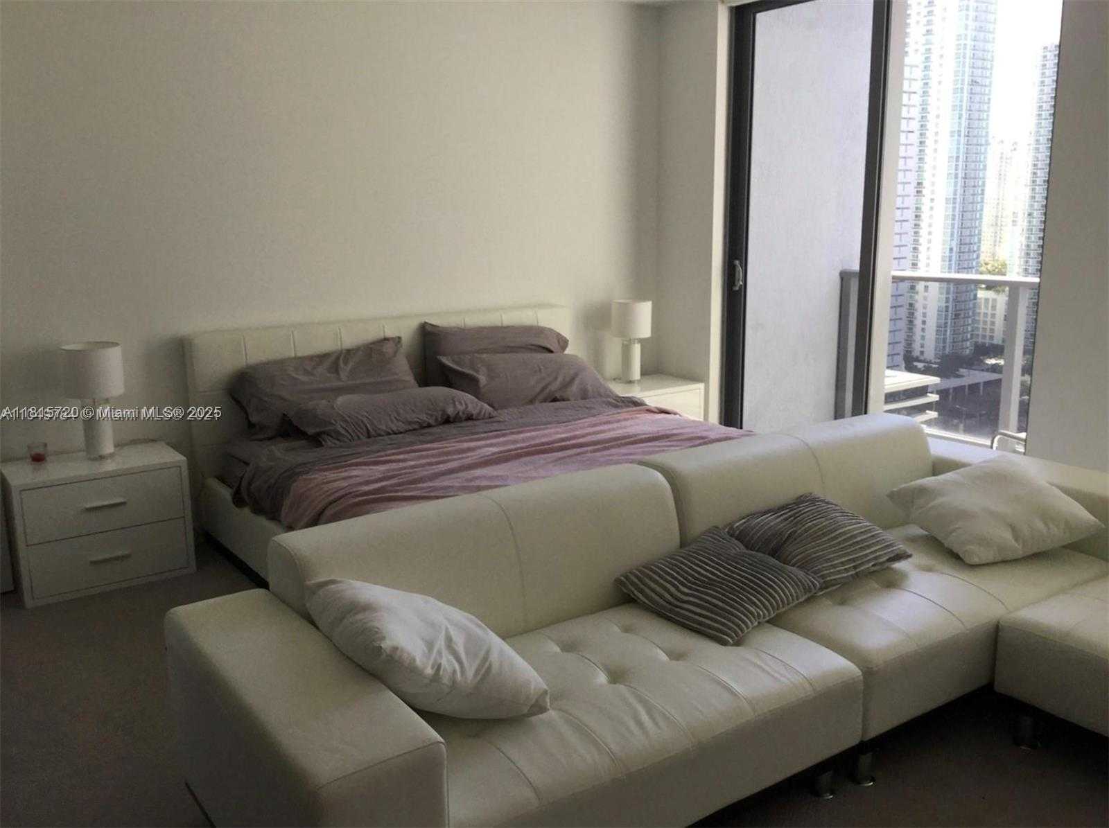 Small Image of 31 SOUTH EAST 6TH ST #2705, Miami Number 4