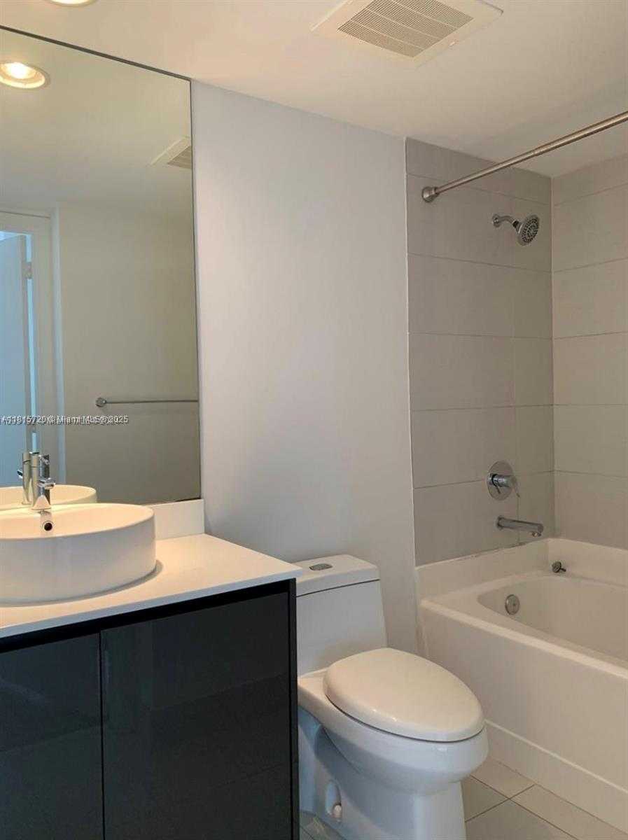 Small Image of 31 SOUTH EAST 6TH ST #2705, Miami Number 6