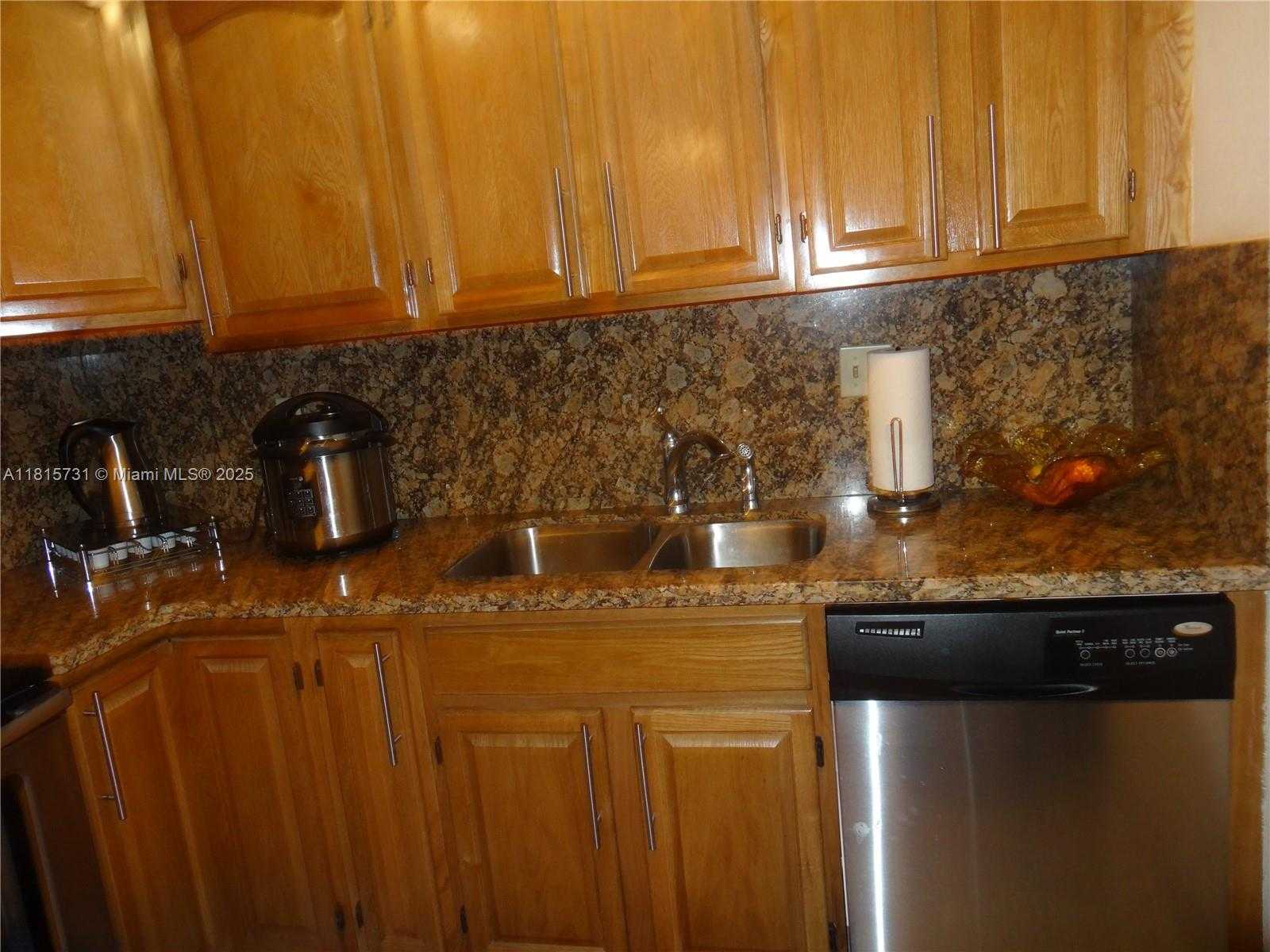 Small Image of 600 THREE ISLANDS BLVD #817, Hallandale Beach Number 16