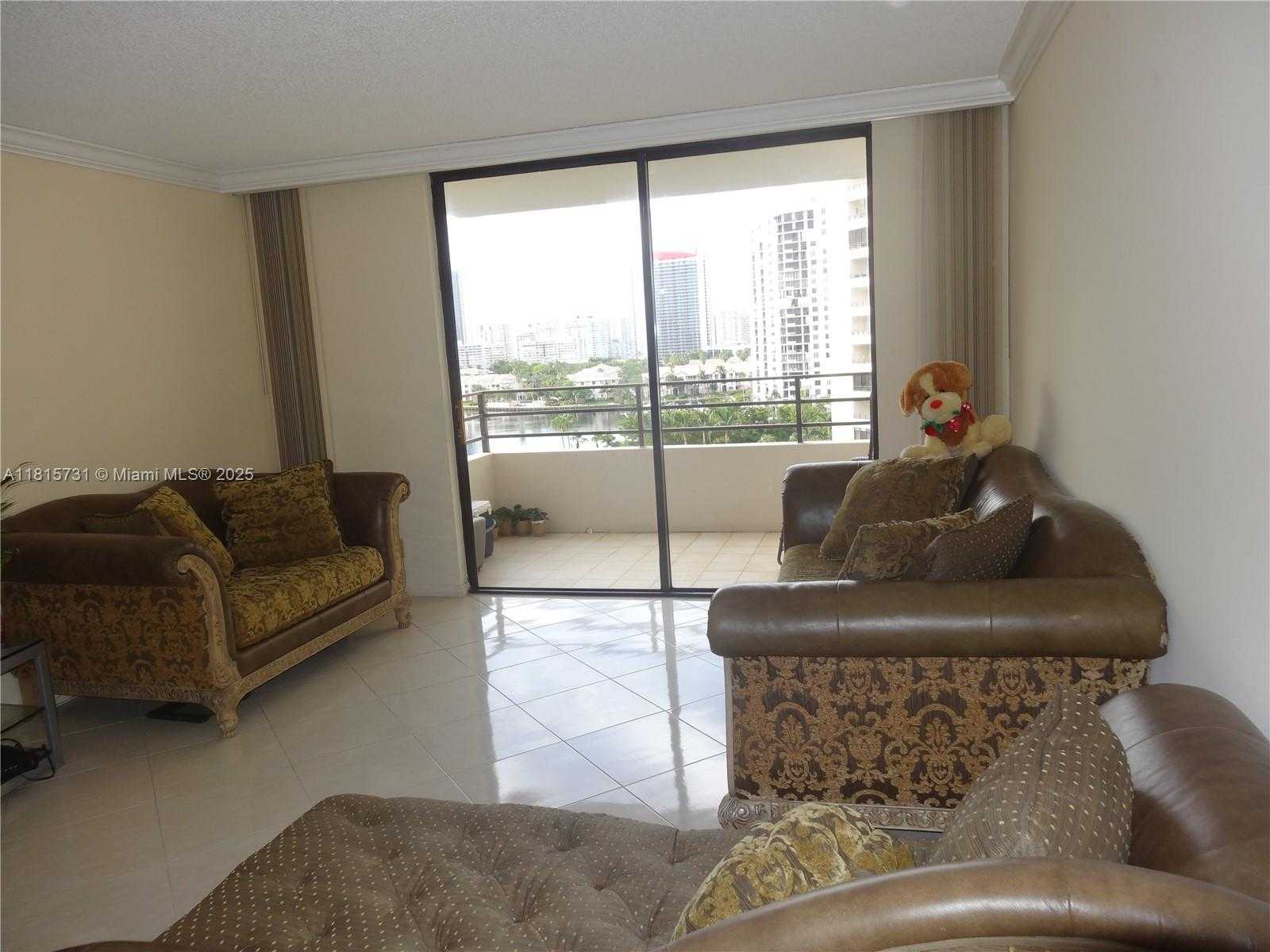 Small Image of 600 THREE ISLANDS BLVD #817, Hallandale Beach Number 23