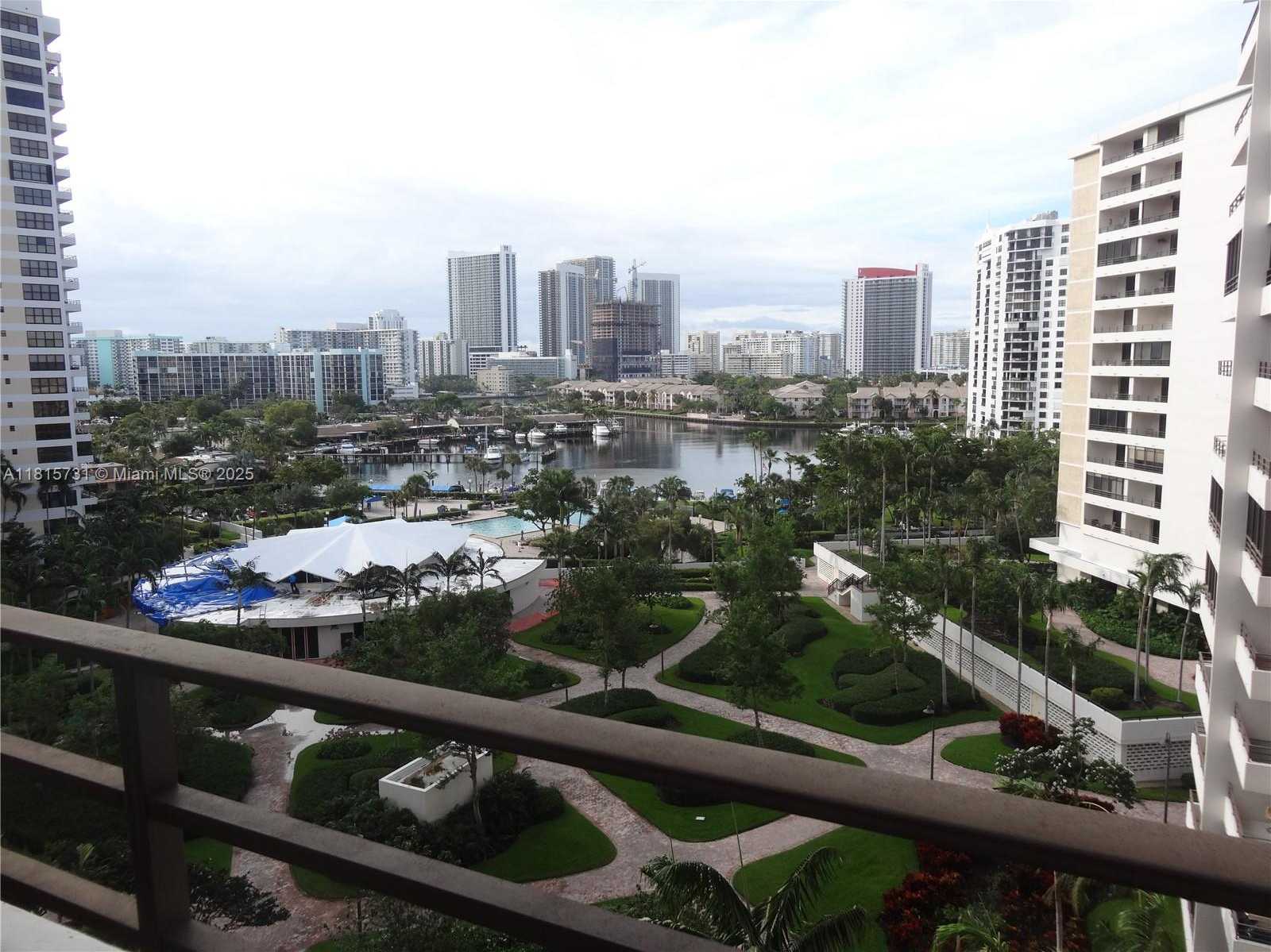 Small Image of 600 THREE ISLANDS BLVD #817, Hallandale Beach Number 4