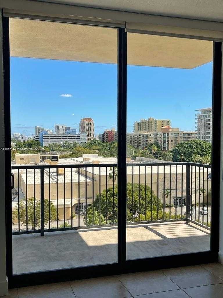 Small Image of 1010 SOUTH WEST 2ND AVE #1005, Miami Number 2