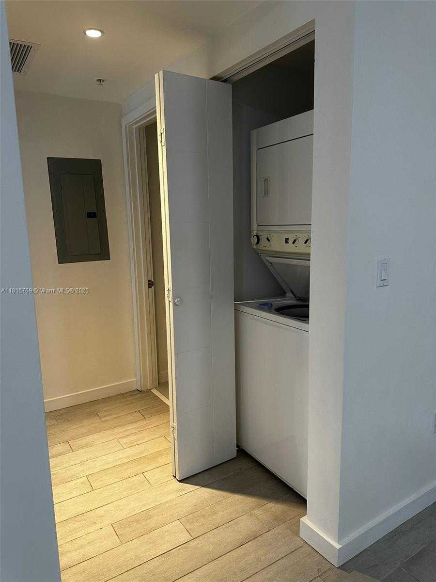 Small Image of 1010 SOUTH WEST 2ND AVE #1005, Miami Number 8
