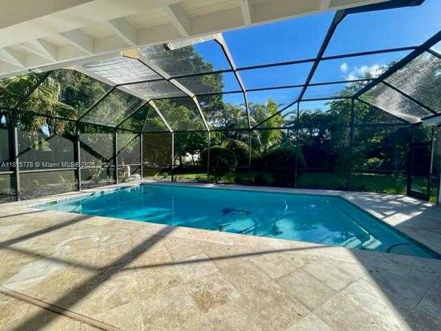 Small Image of 15925 SOUTH WEST 83RD CT, Palmetto Bay Number 2