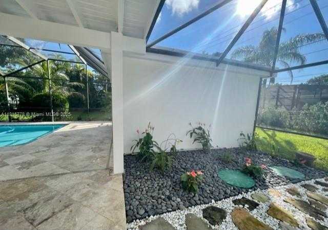 Small Image of 15925 SOUTH WEST 83RD CT, Palmetto Bay Number 21