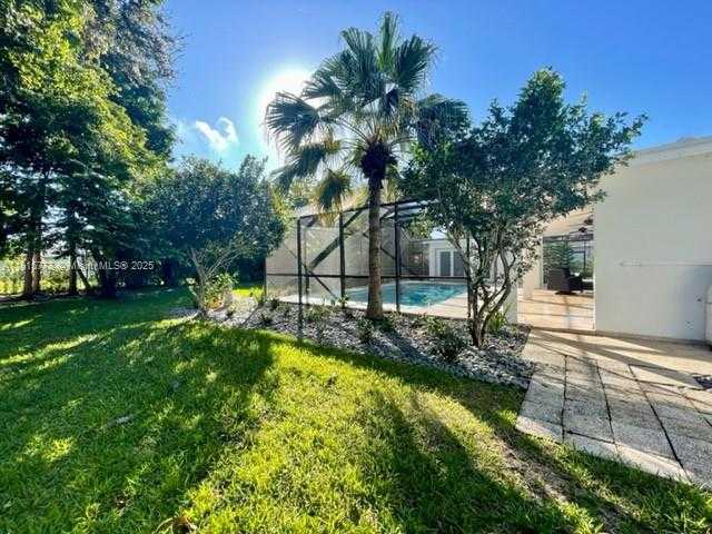 Small Image of 15925 SOUTH WEST 83RD CT, Palmetto Bay Number 25