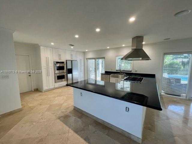 Small Image of 15925 SOUTH WEST 83RD CT, Palmetto Bay Number 7