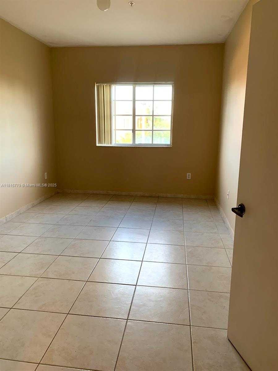 Small Image of 7300 NORTH WEST 114TH AVE #301-6, Doral Number 10