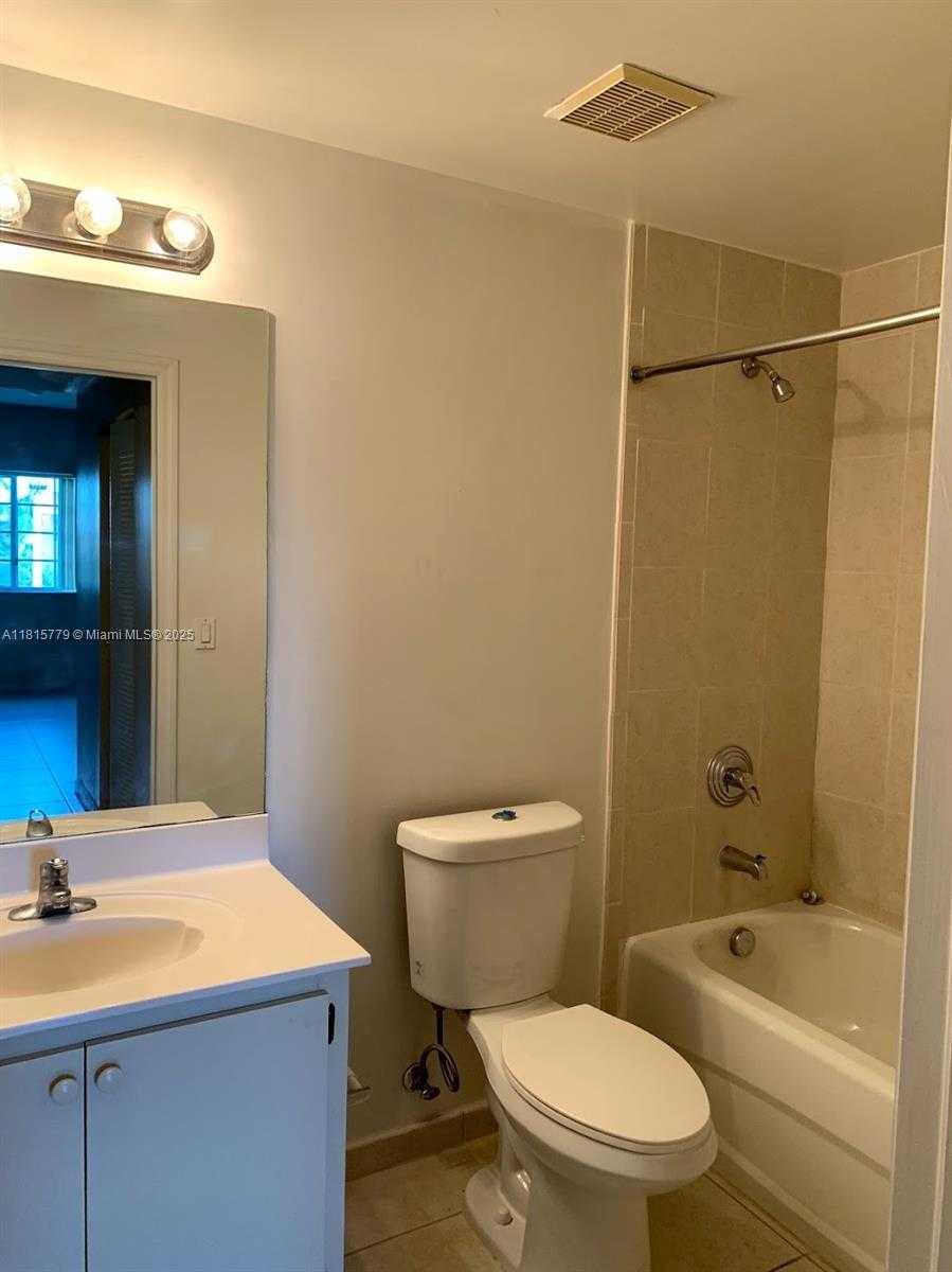 Small Image of 7300 NORTH WEST 114TH AVE #301-6, Doral Number 12