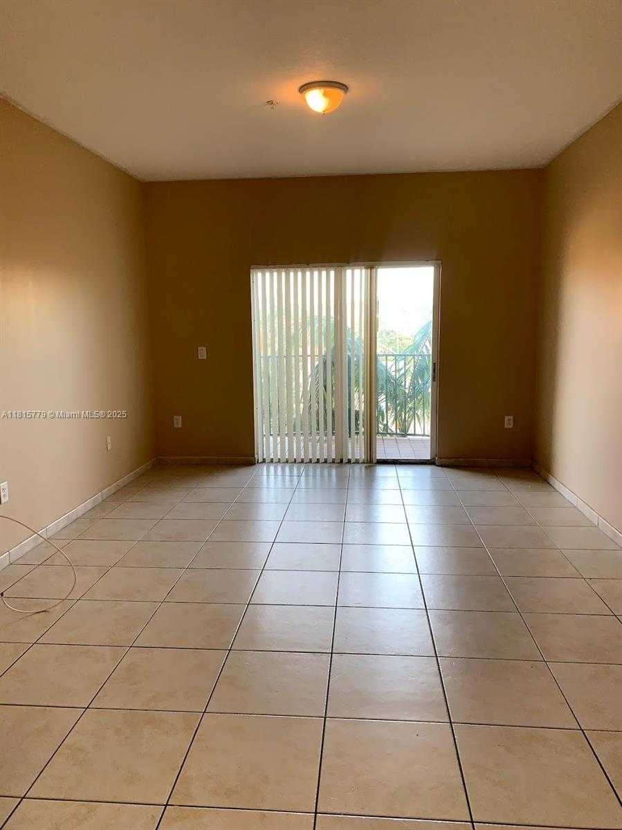 Small Image of 7300 NORTH WEST 114TH AVE #301-6, Doral Number 4
