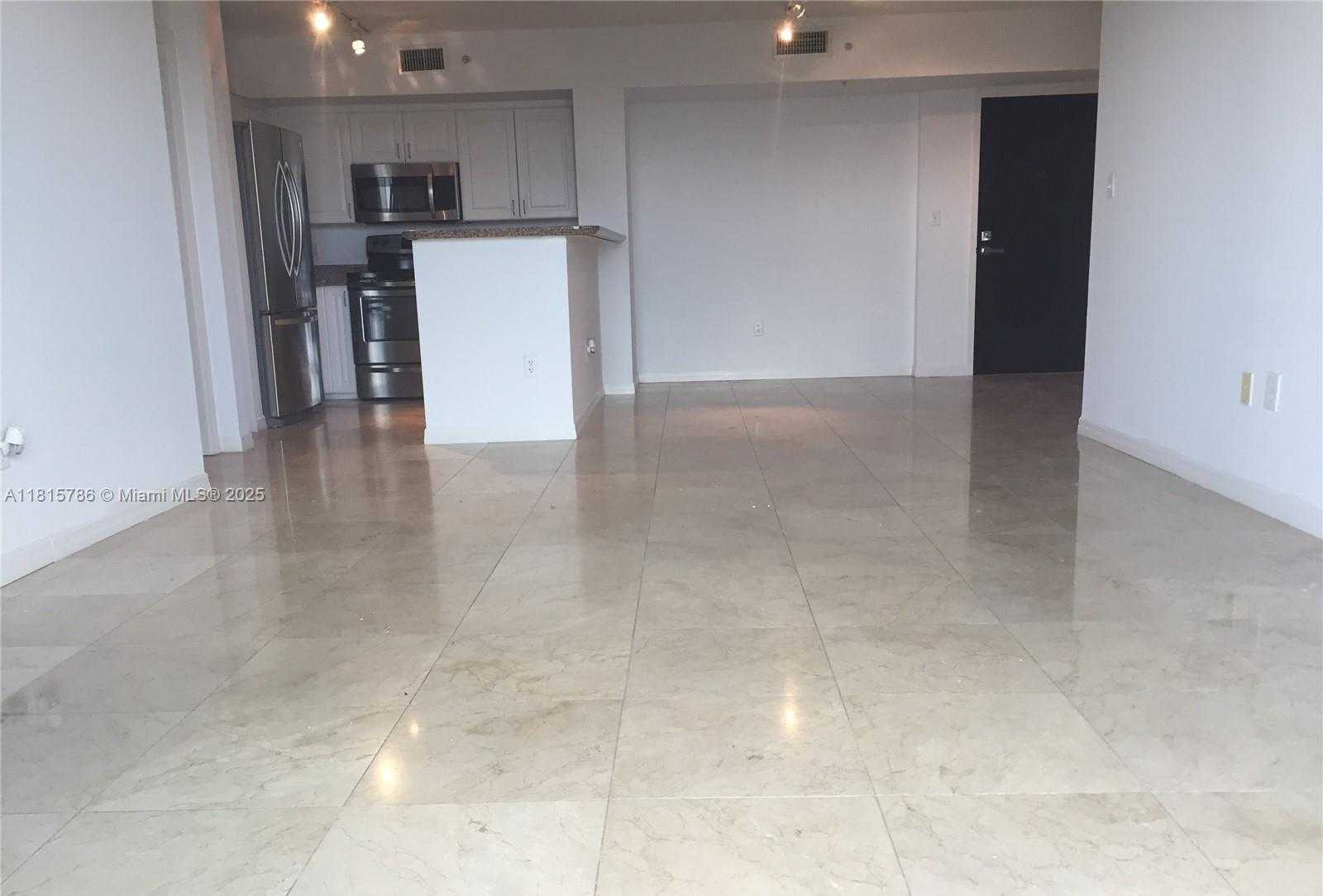 Small Image of 950 BRICKELL BAY DR #2706, Miami Number 5