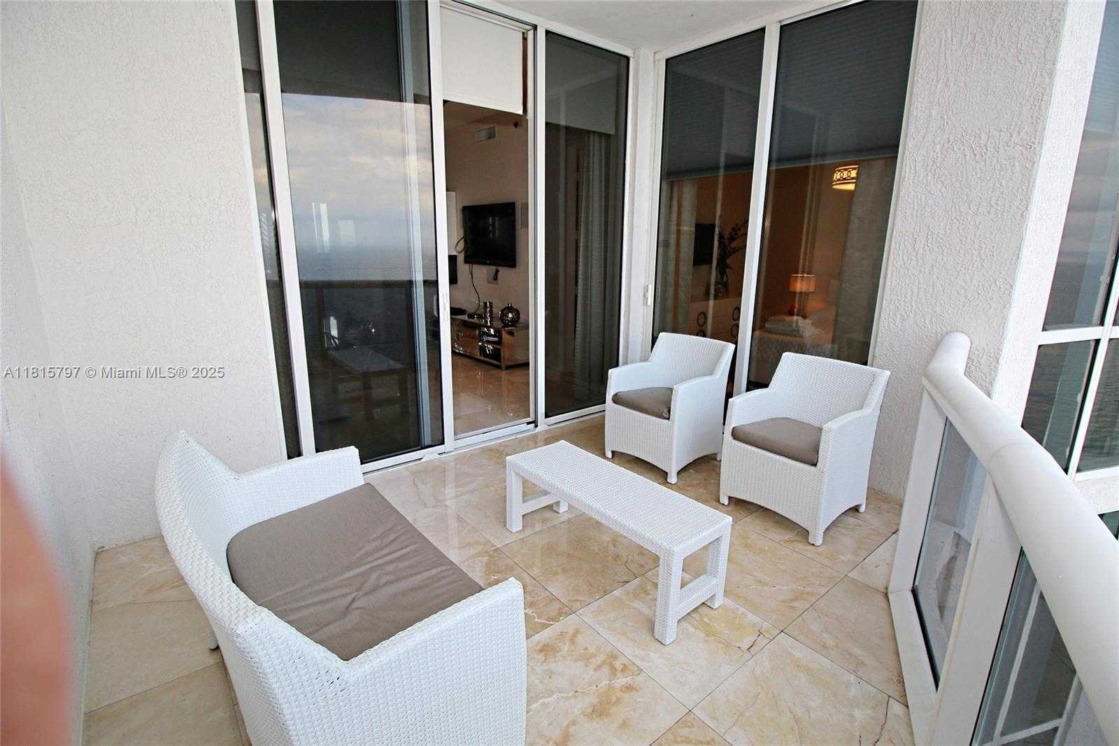 Small Image of 15901 COLLINS AVE #2906, Sunny Isles Beach Number 11