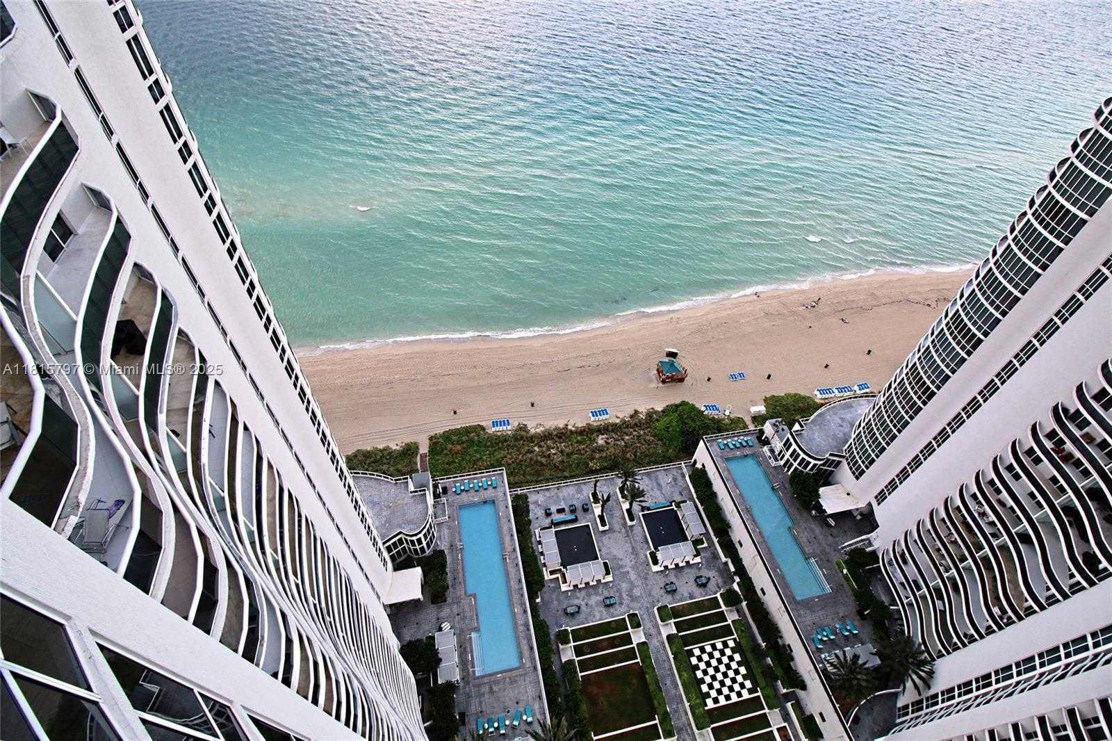 Small Image of 15901 COLLINS AVE #2906, Sunny Isles Beach Number 12