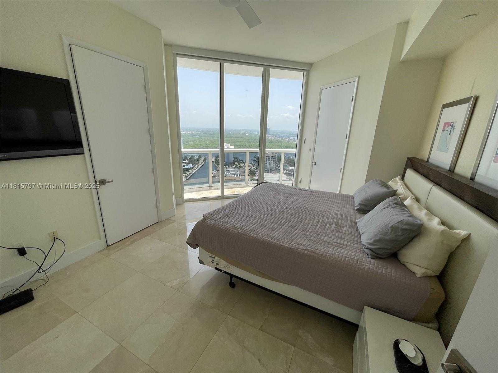 Small Image of 15901 COLLINS AVE #2906, Sunny Isles Beach Number 19