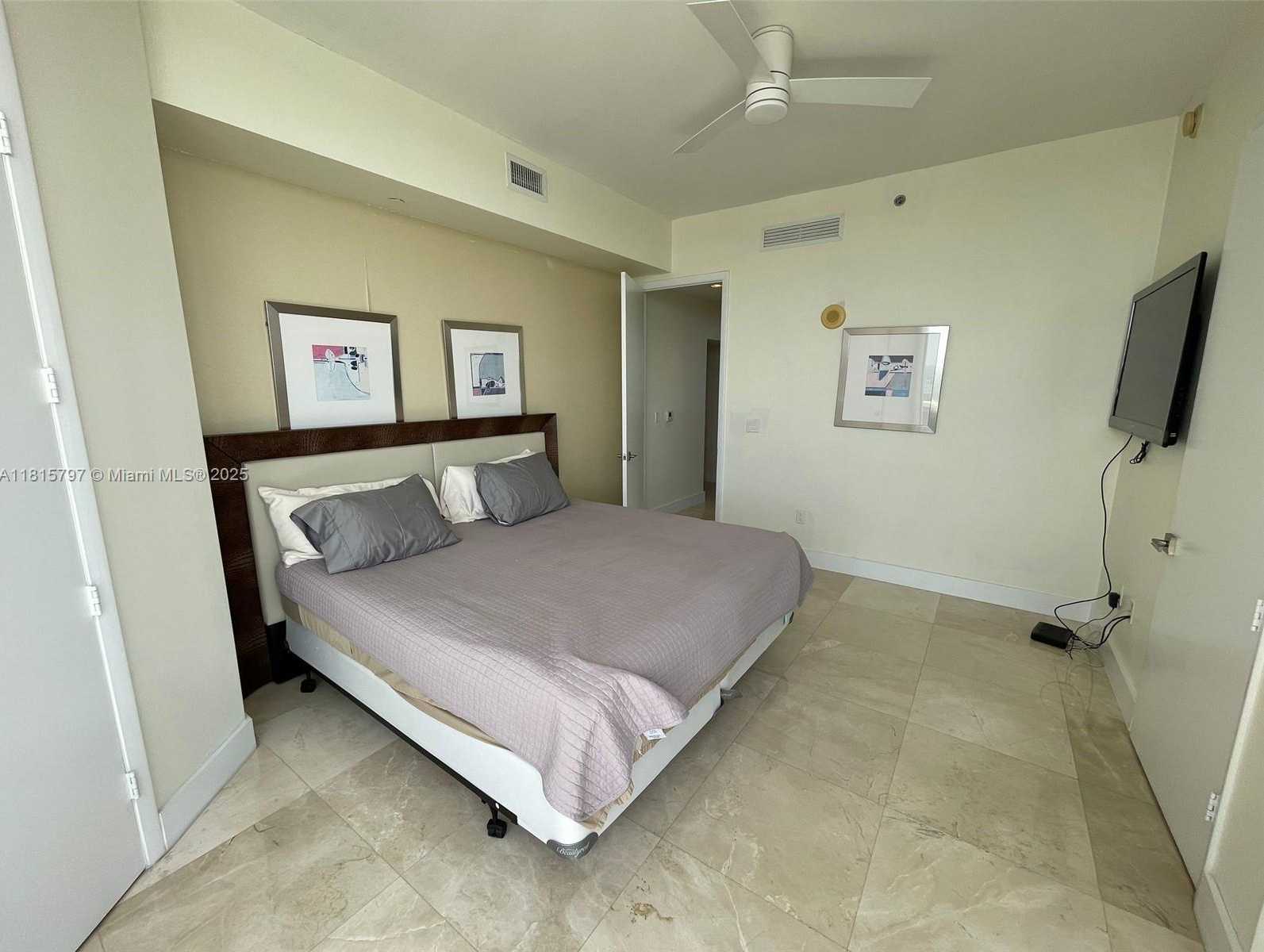 Small Image of 15901 COLLINS AVE #2906, Sunny Isles Beach Number 21
