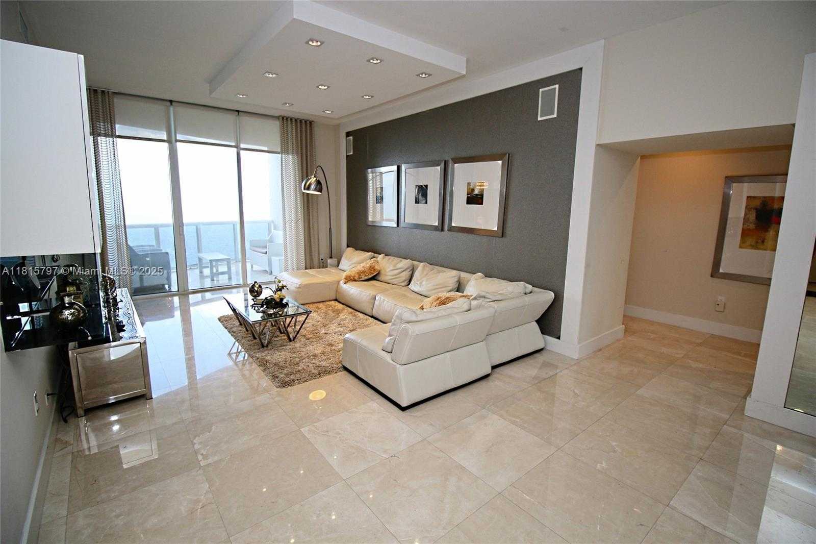Small Image of 15901 COLLINS AVE #2906, Sunny Isles Beach Number 4