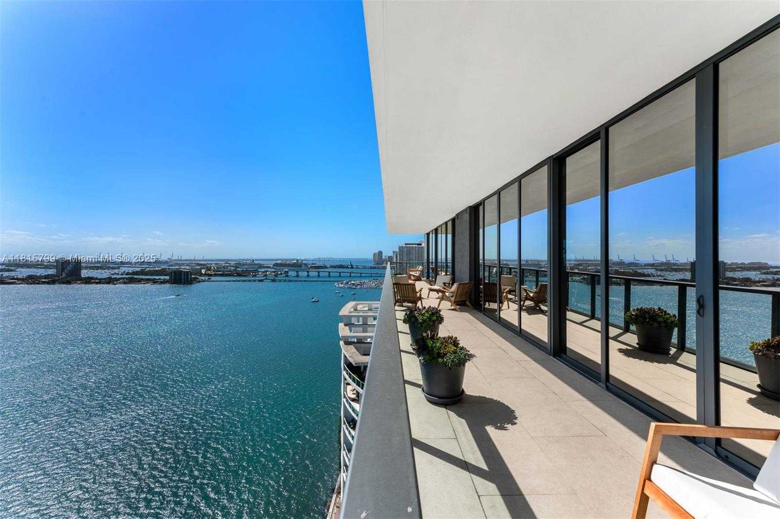Small Image of 788 NE 23rd St, Miami, FL 33137, USA Number 42