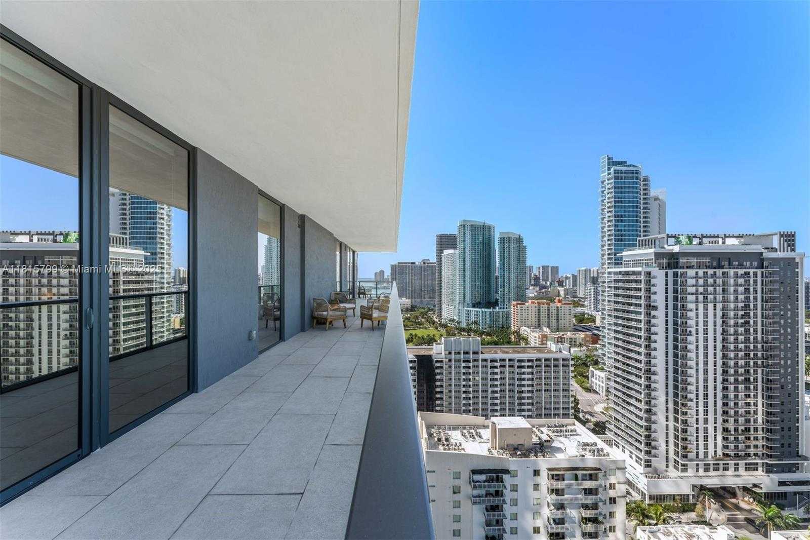 Small Image of 788 NE 23rd St, Miami, FL 33137, USA Number 49