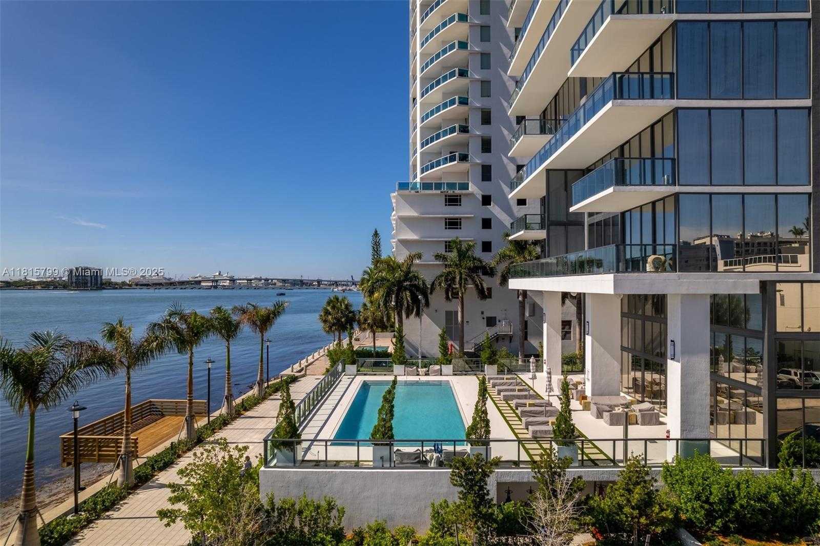 Small Image of 788 NE 23rd St, Miami, FL 33137, USA Number 60