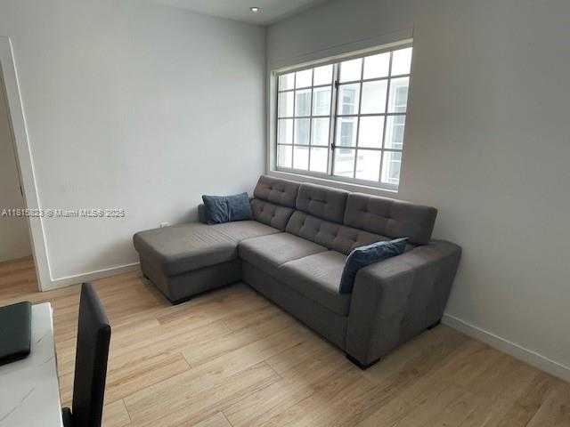 Small Image of 700 16TH ST #204, Miami Beach Number 9