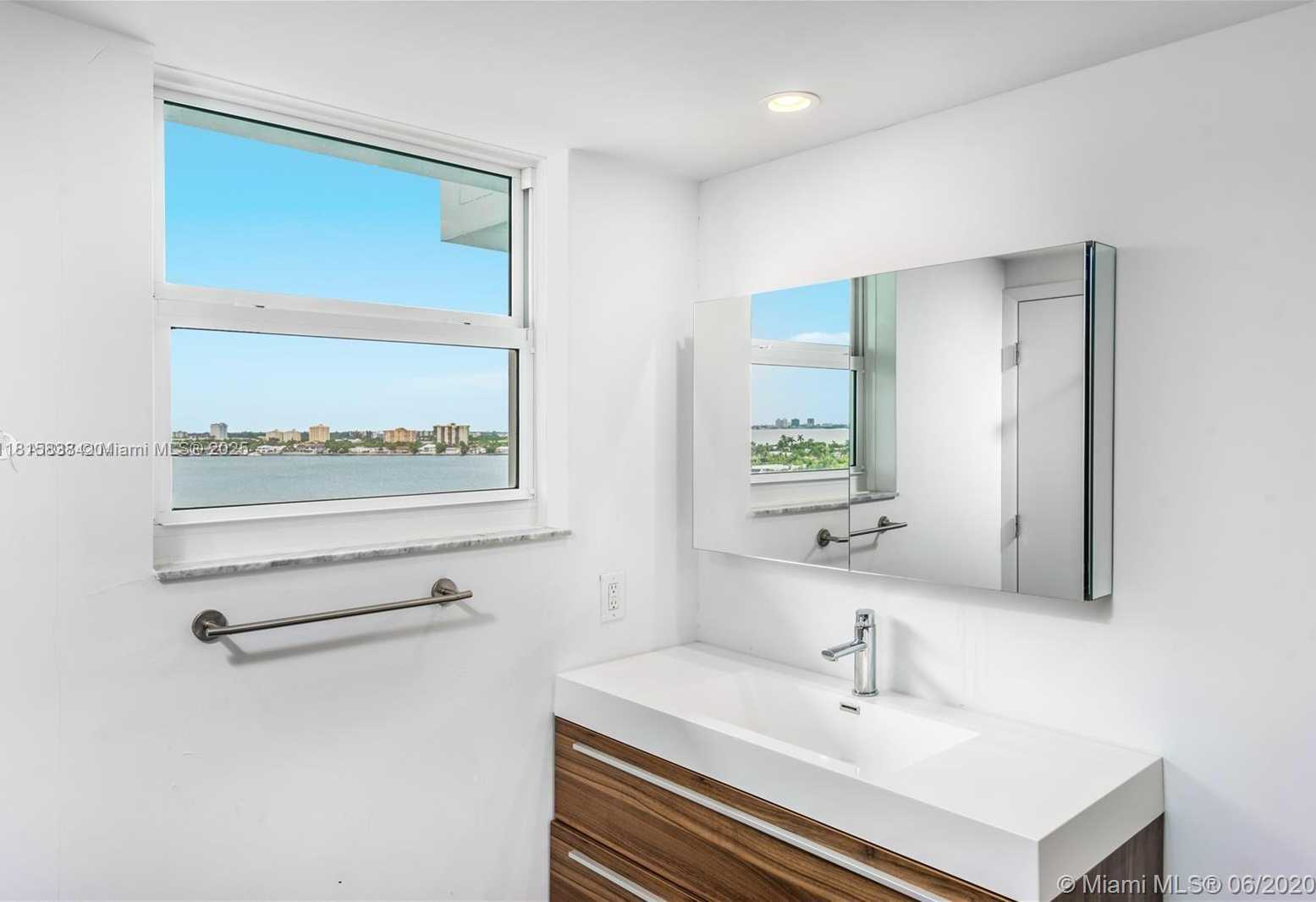 Small Image of 10350 WEST BAY HARBOR DR #PHP, Bay Harbor Islands Number 13
