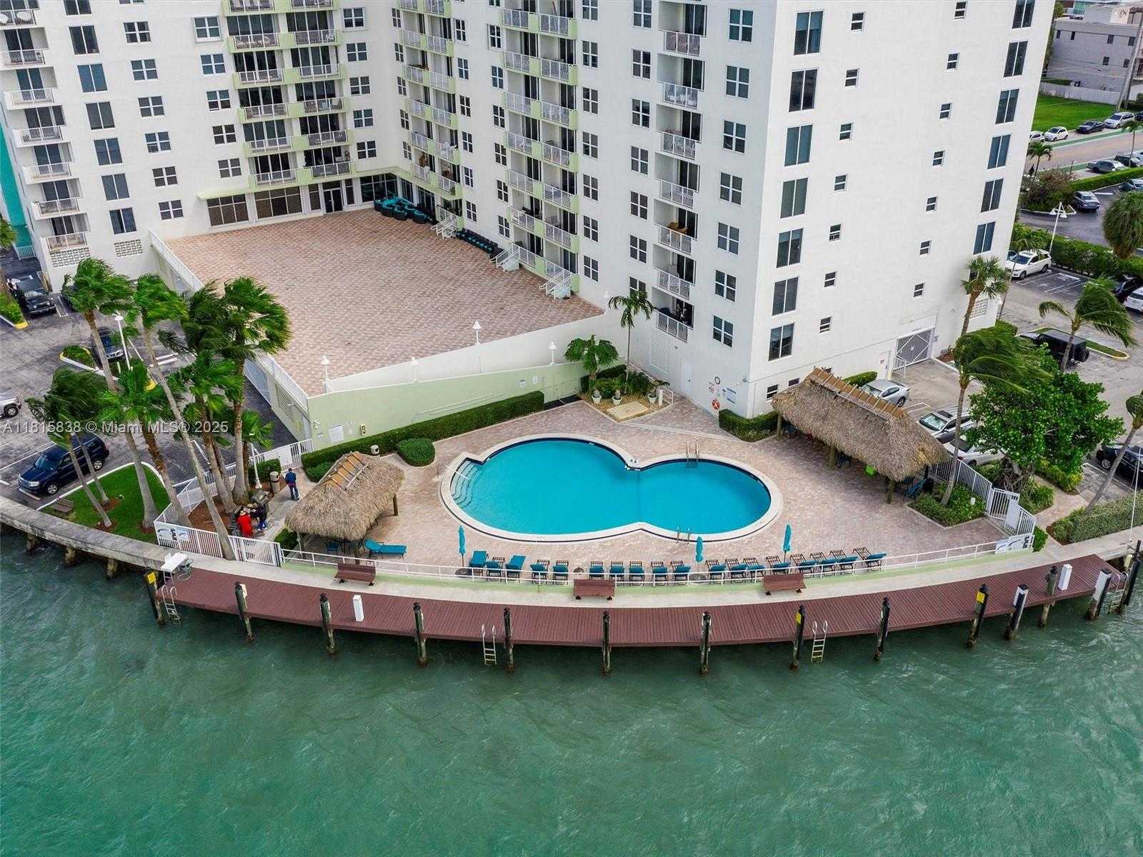 Small Image of 10350 WEST BAY HARBOR DR #PHP, Bay Harbor Islands Number 19