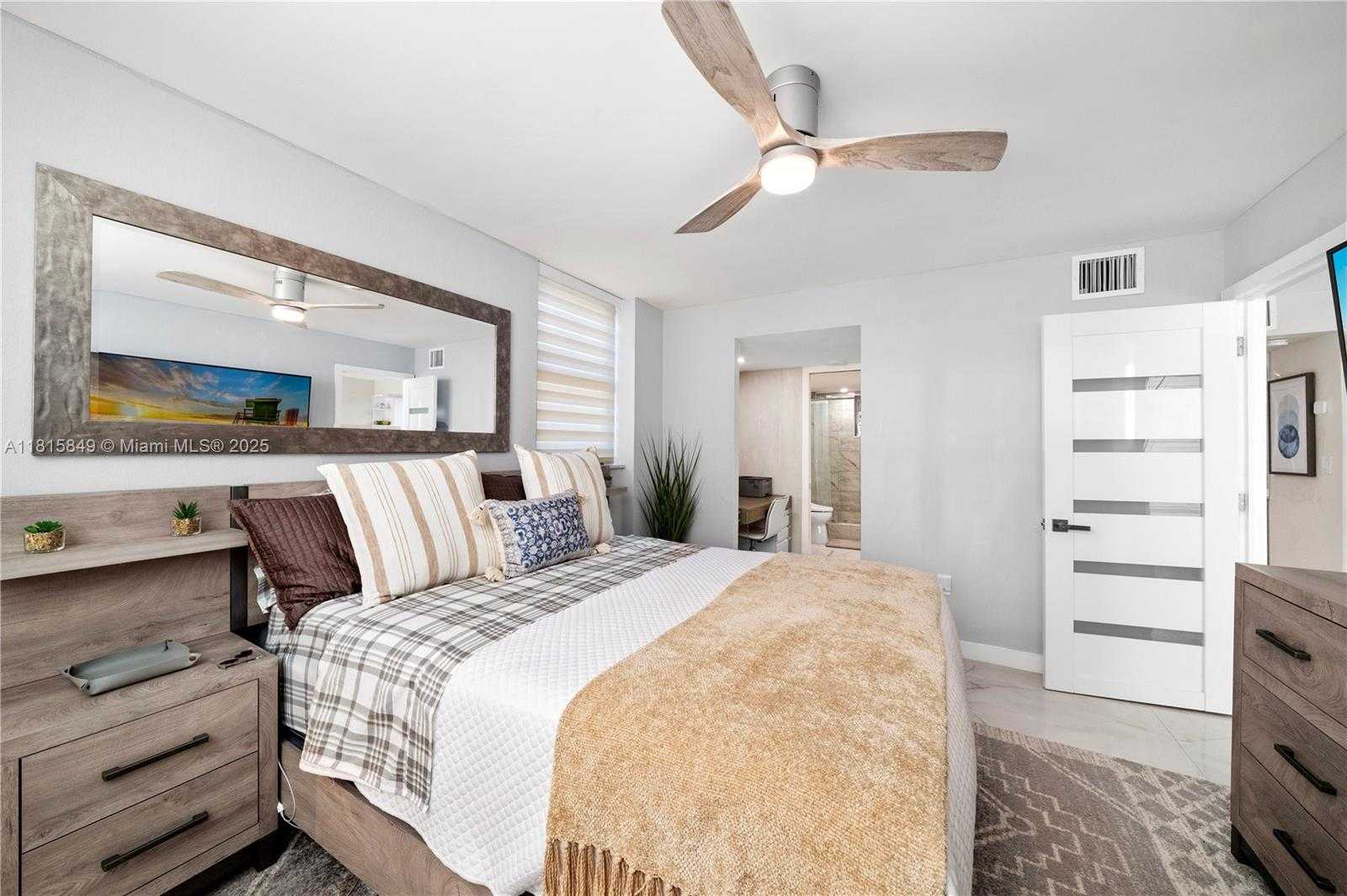 Small Image of 465 OCEAN DR #315, Miami Beach Number 12