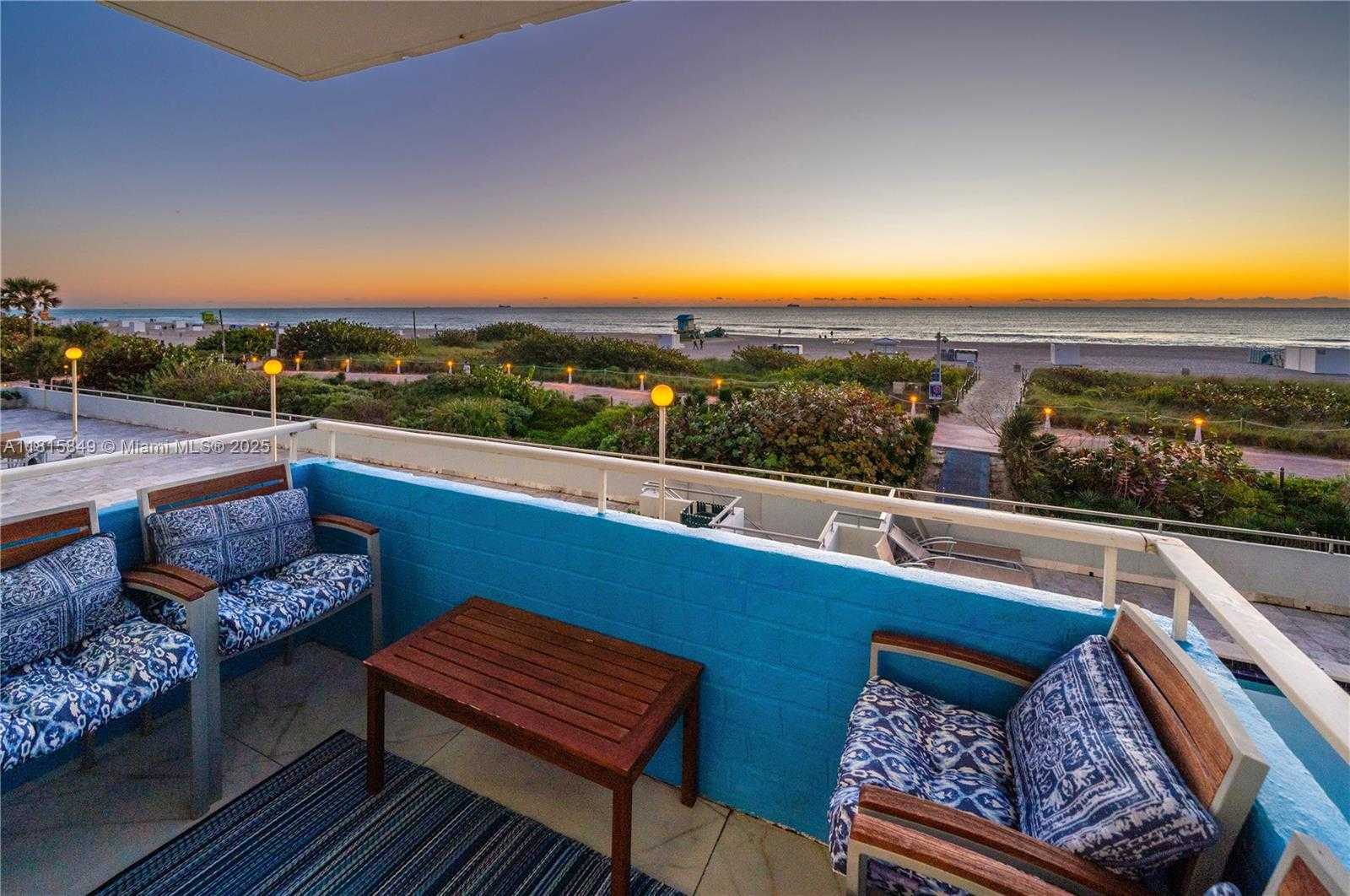 Small Image of 465 OCEAN DR #315, Miami Beach Number 4