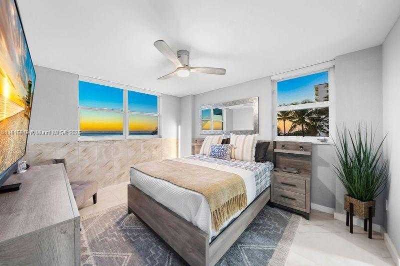 Small Image of 465 OCEAN DR #315, Miami Beach Number 7