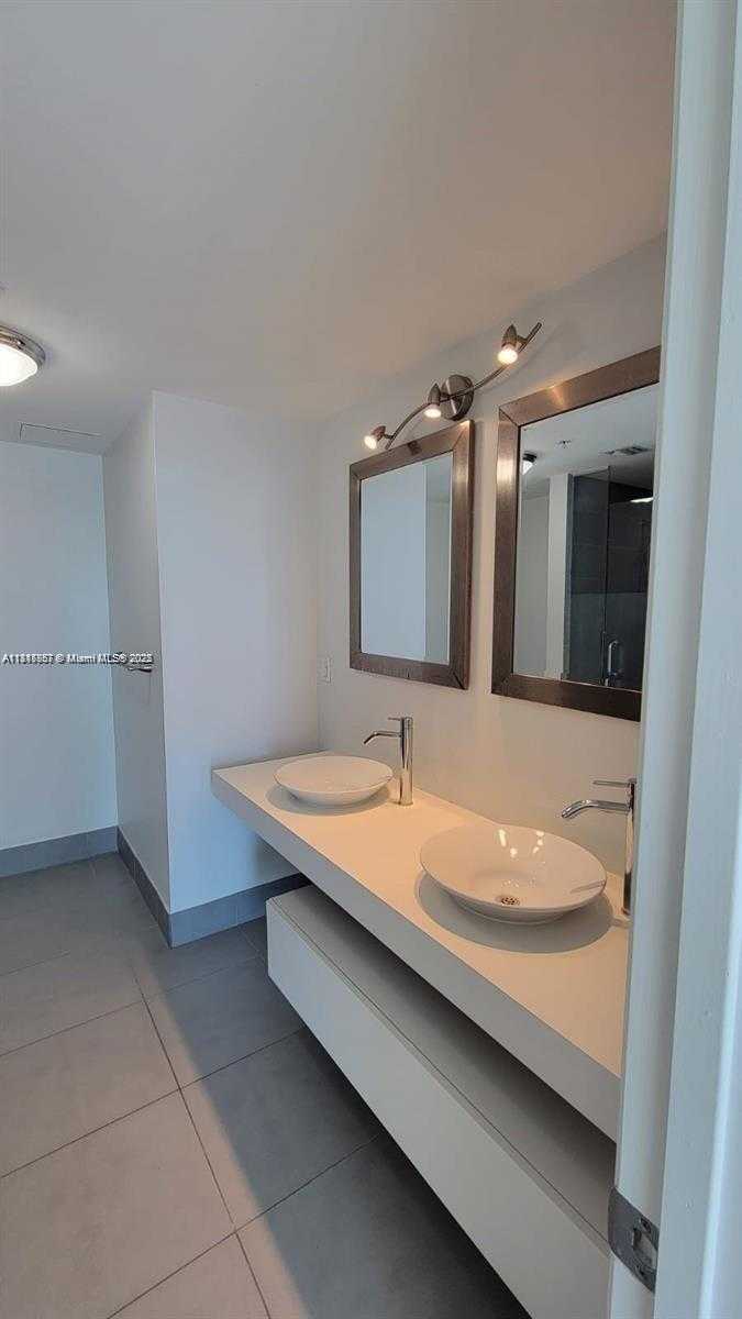 Small Image of 92 SOUTH WEST 3RD ST #2804, Miami Number 4