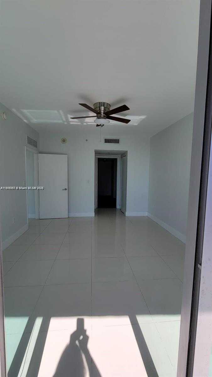 Small Image of 92 SOUTH WEST 3RD ST #2804, Miami Number 7
