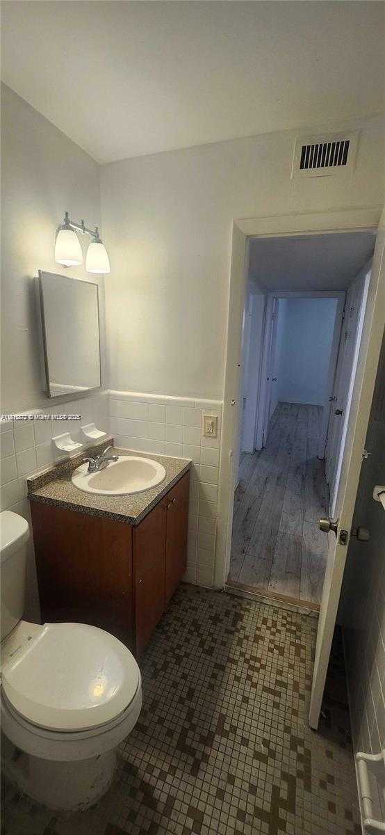 Small Image of 111 NORTH WEST 152ND ST #15, Miami Number 4