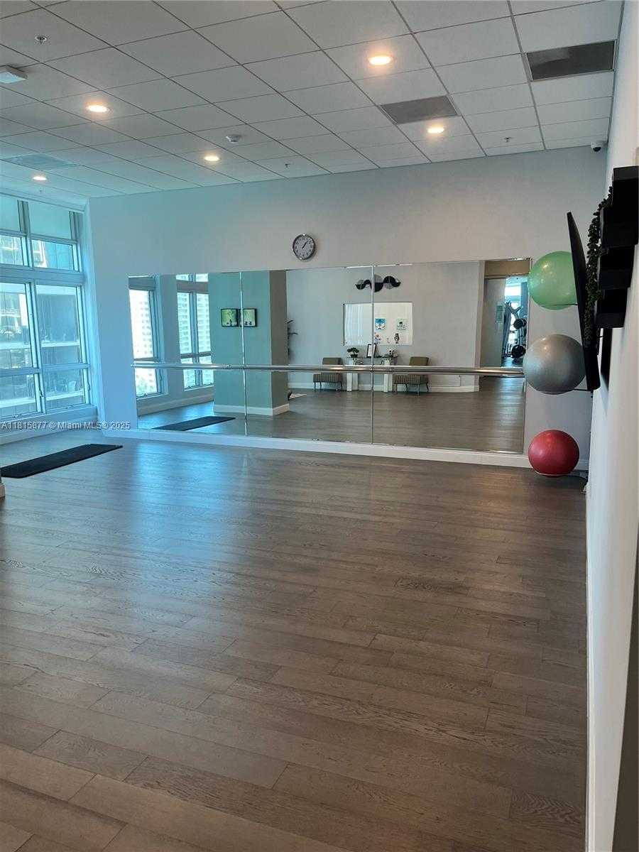 Small Image of 300 SOUTH BISCAYNE BLVD #PH-4003, Miami Number 12
