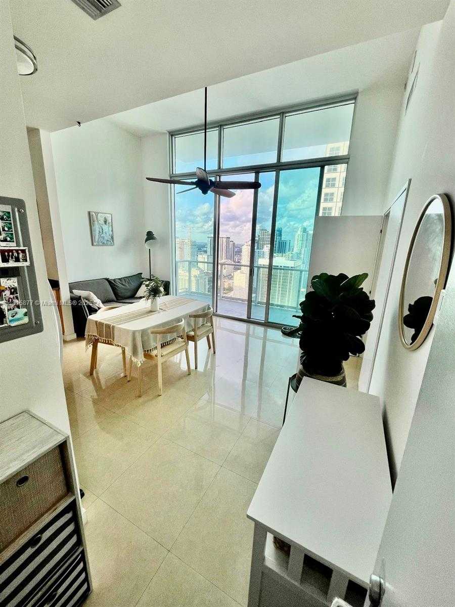 Small Image of 300 SOUTH BISCAYNE BLVD #PH-4003, Miami Number 2