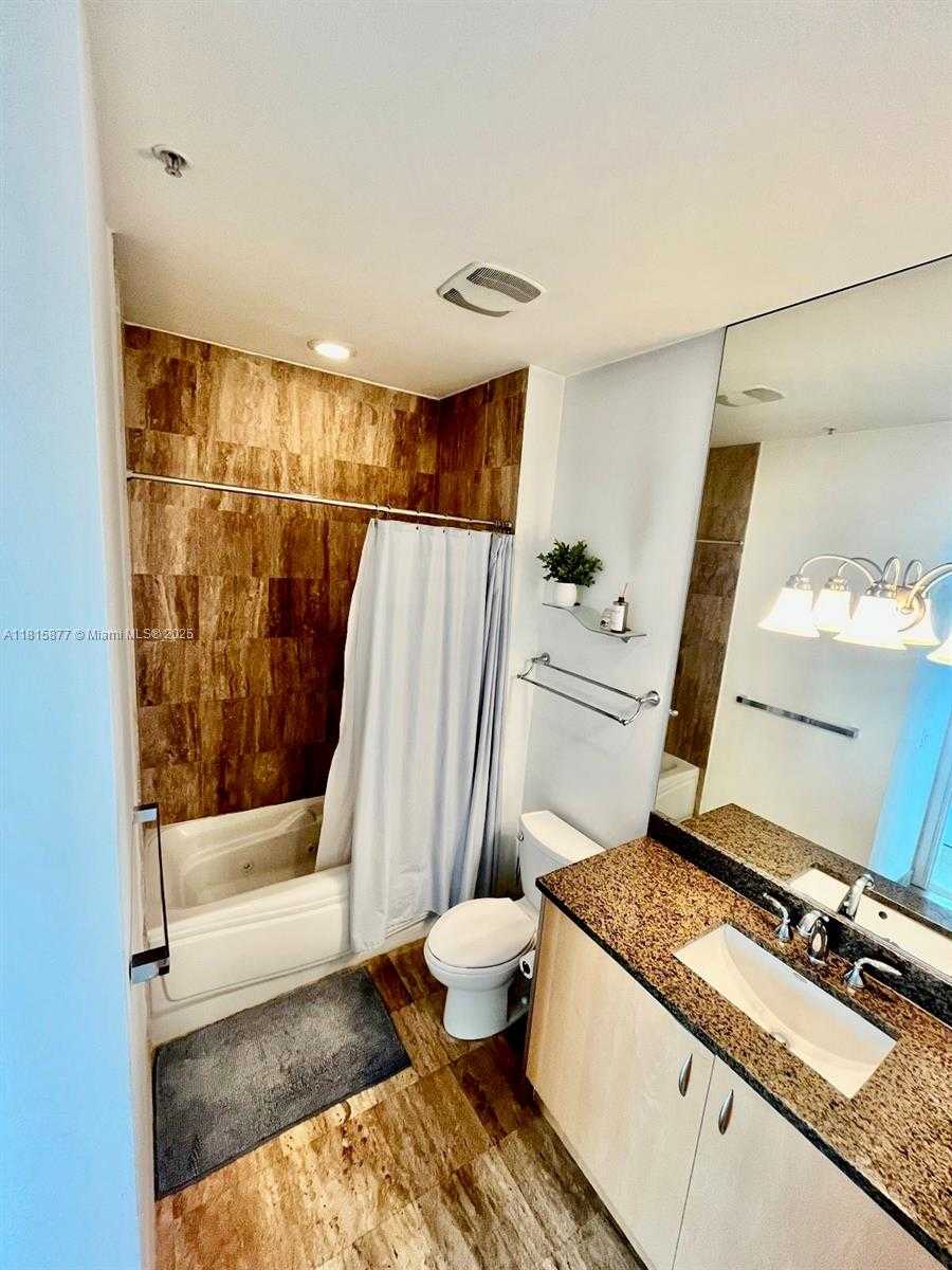Small Image of 300 SOUTH BISCAYNE BLVD #PH-4003, Miami Number 7