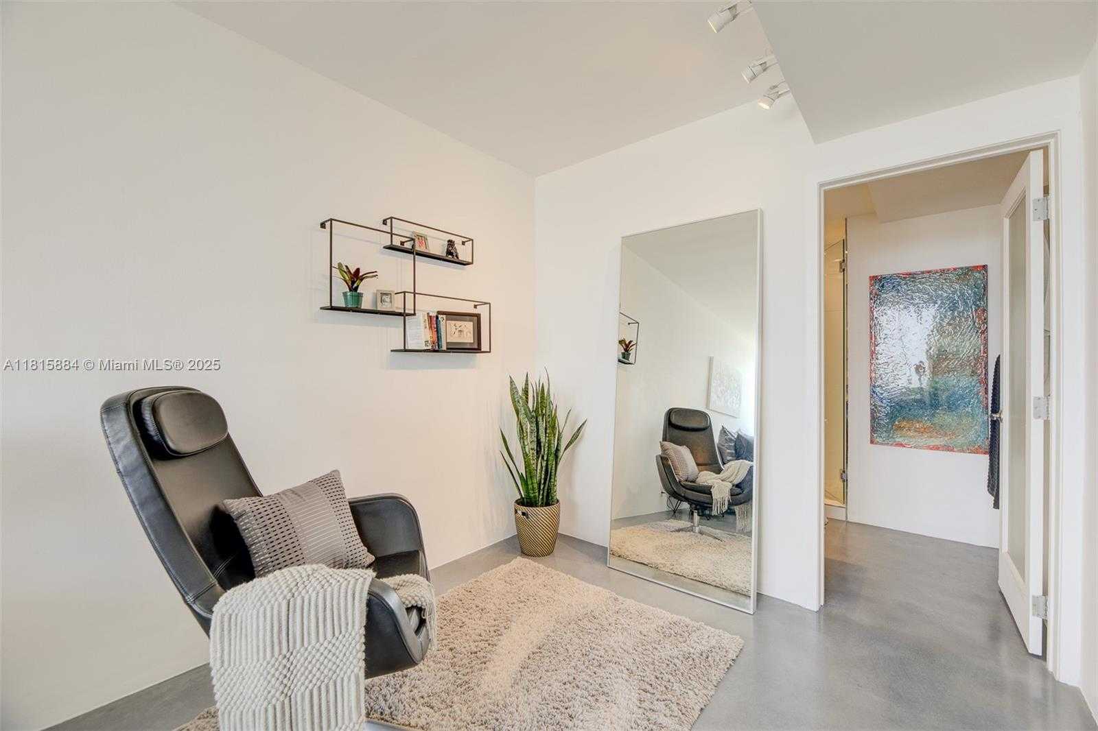 Small Image of 1000 WEST AVE #1510, Miami Beach Number 17