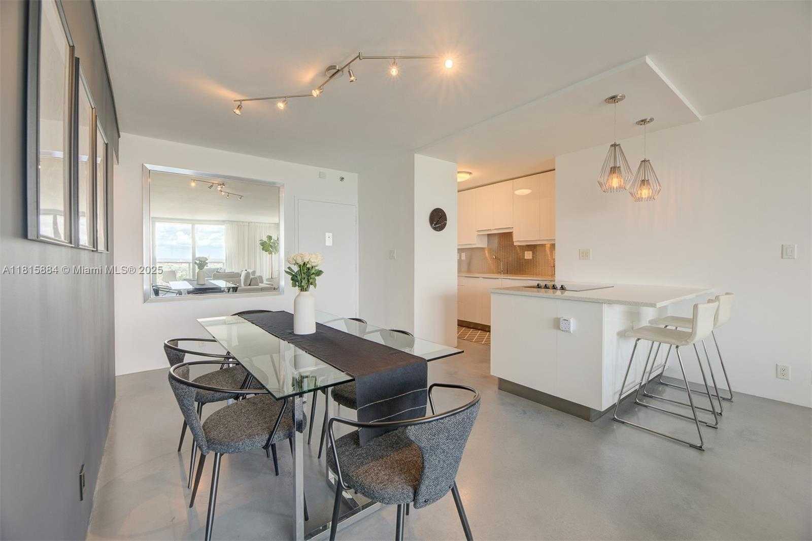 Small Image of 1000 WEST AVE #1510, Miami Beach Number 6