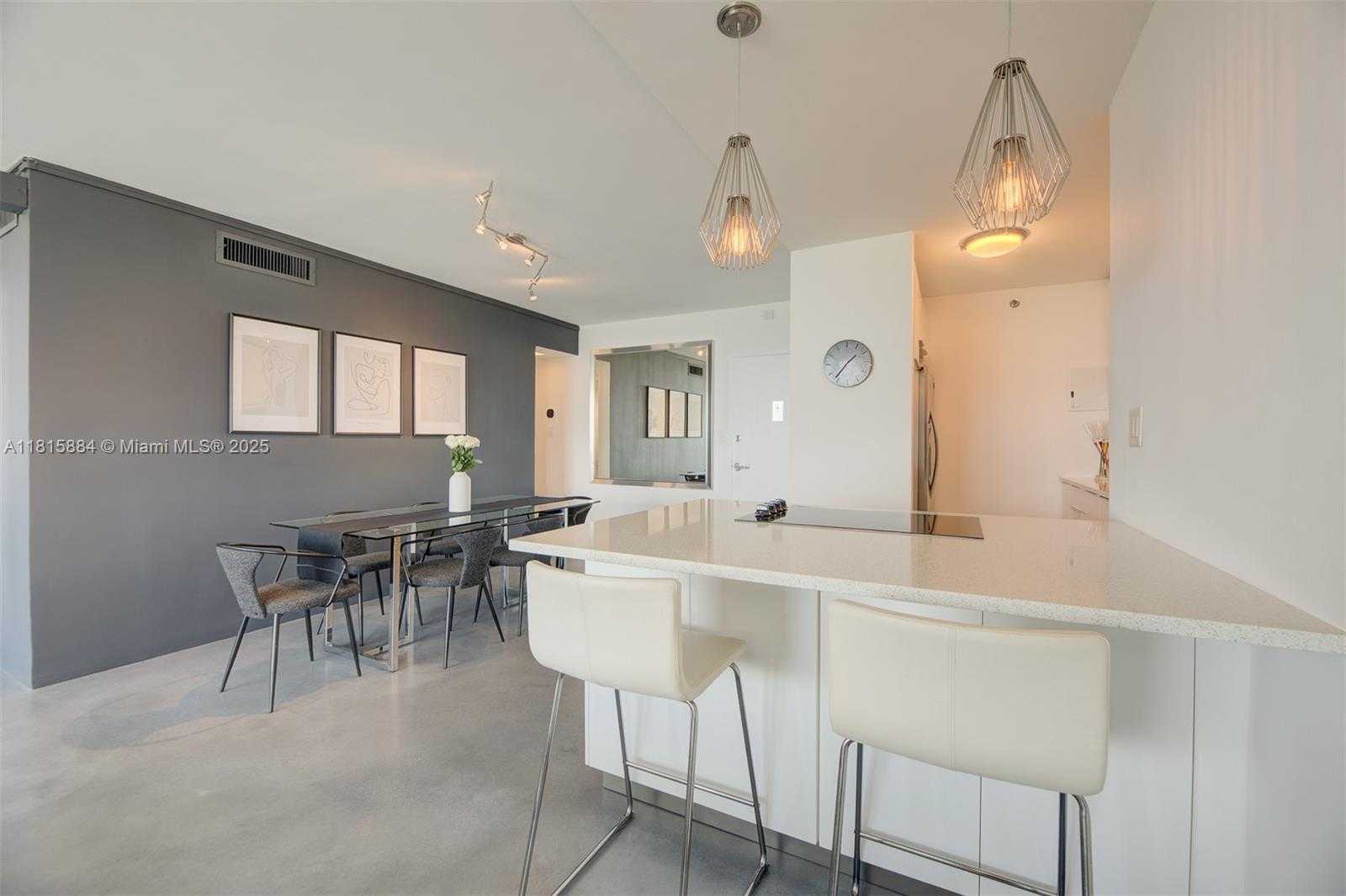 Small Image of 1000 WEST AVE #1510, Miami Beach Number 8