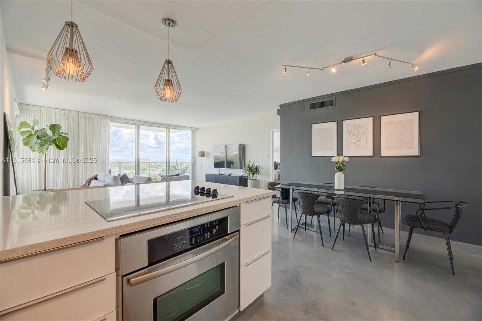 Small Image of 1000 WEST AVE #1510, Miami Beach Number 9