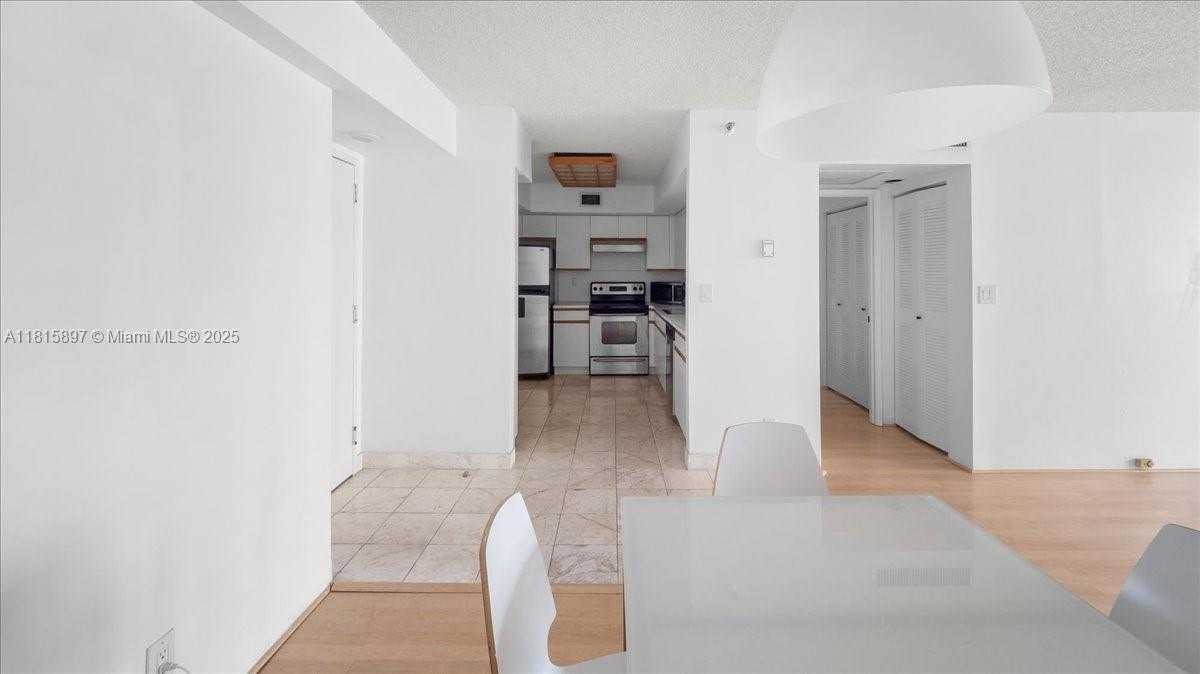Small Image of 19195 NORTH EAST 36TH CT #2004, Aventura Number 36