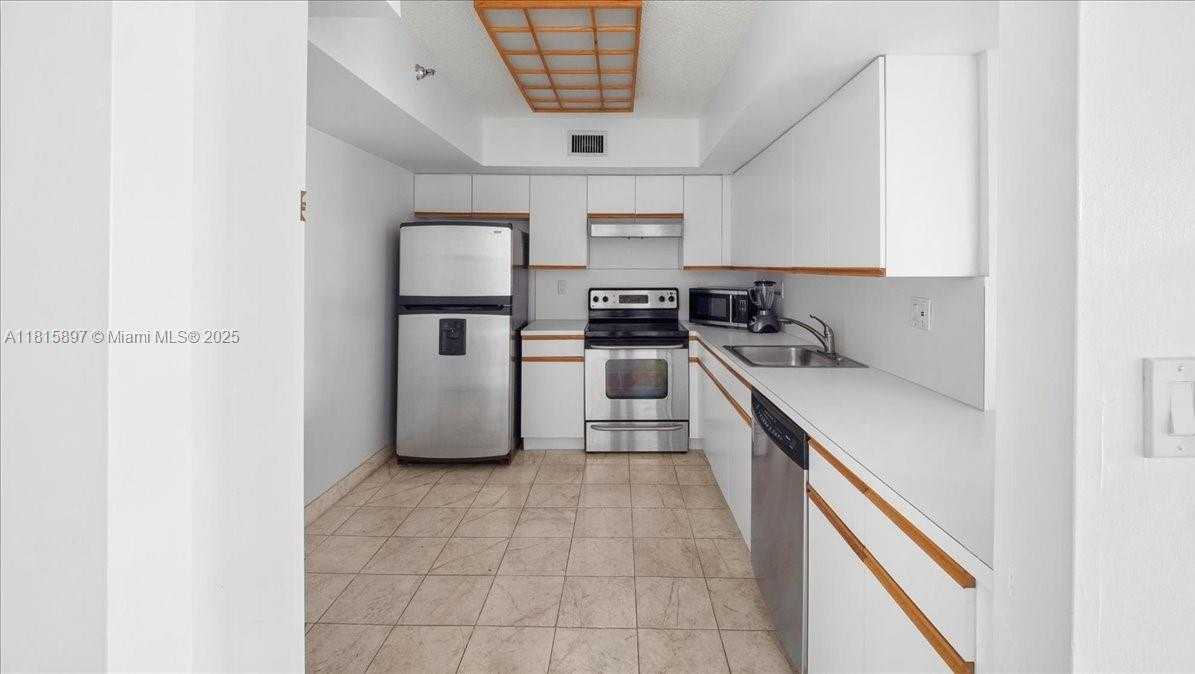 Small Image of 19195 NORTH EAST 36TH CT #2004, Aventura Number 37