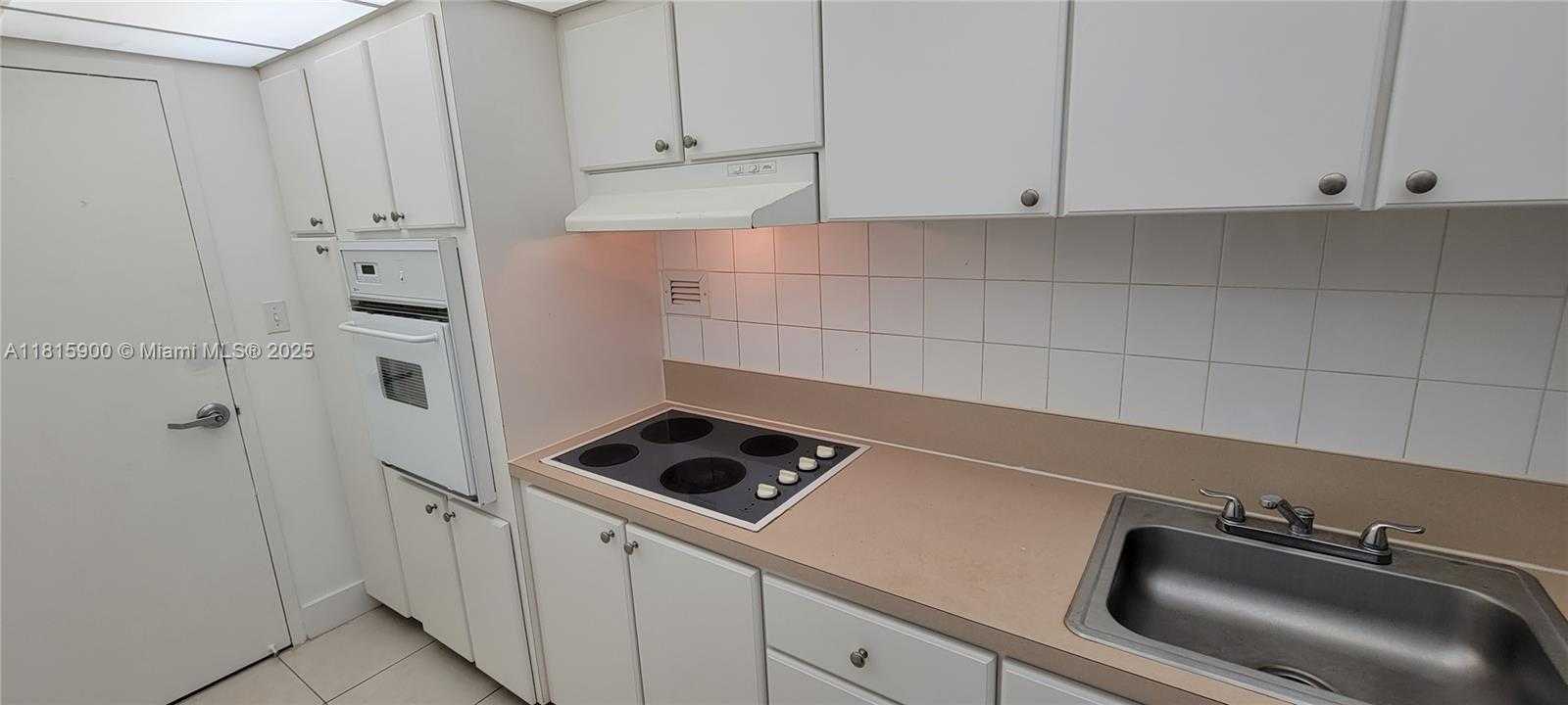 Small Image of 1000 WEST AVE #322, Miami Beach Number 8