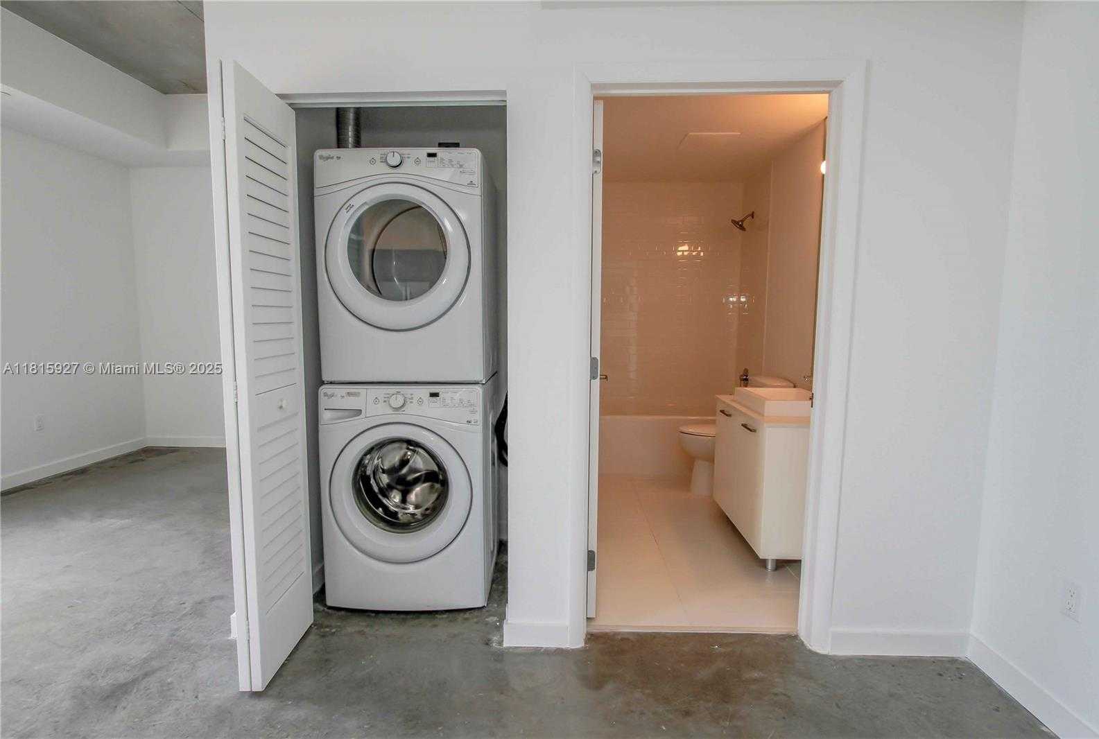 Small Image of 151 SOUTH EAST 1ST ST #2408, Miami Number 4