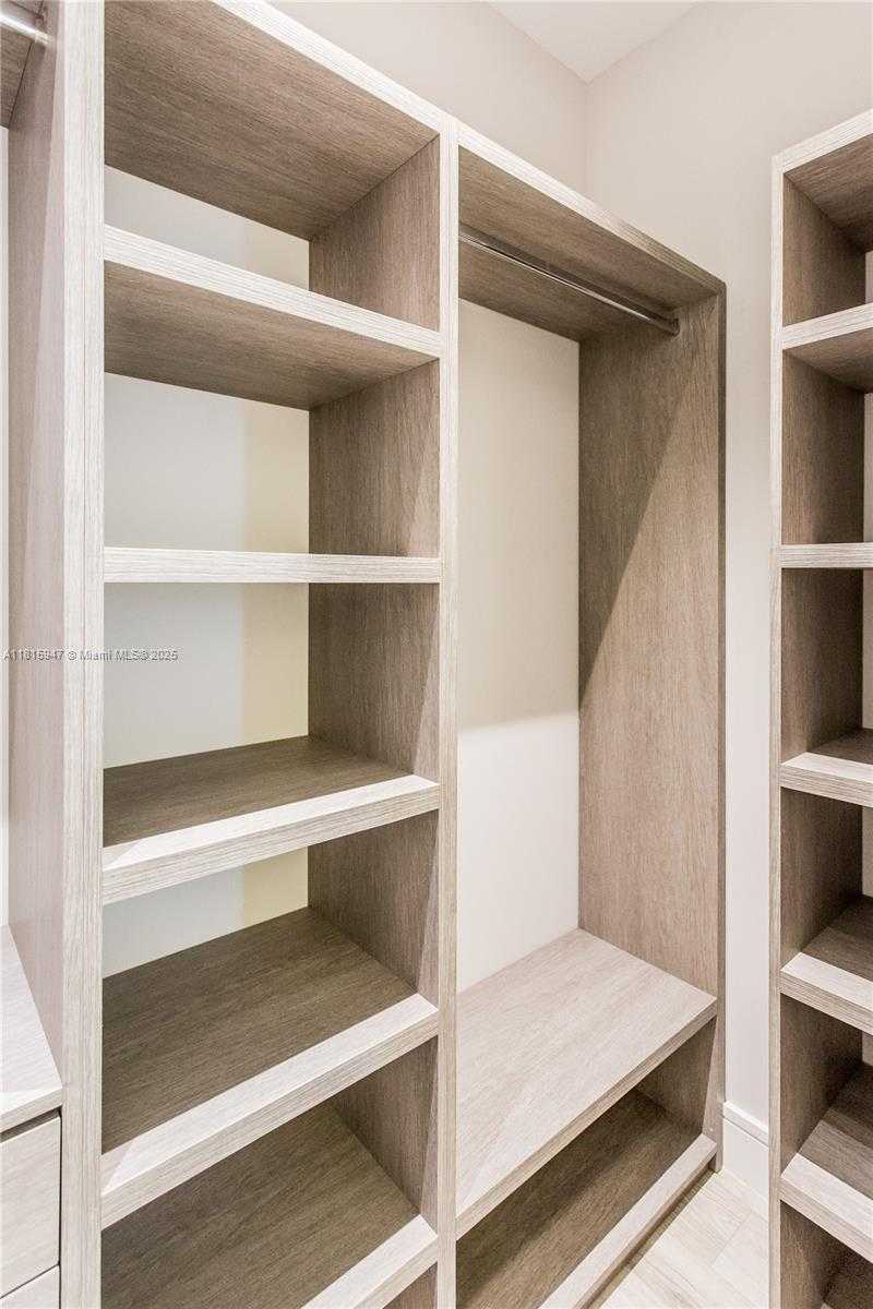 Small Image of 460 NORTH EAST 28TH ST #4203, Miami Number 18
