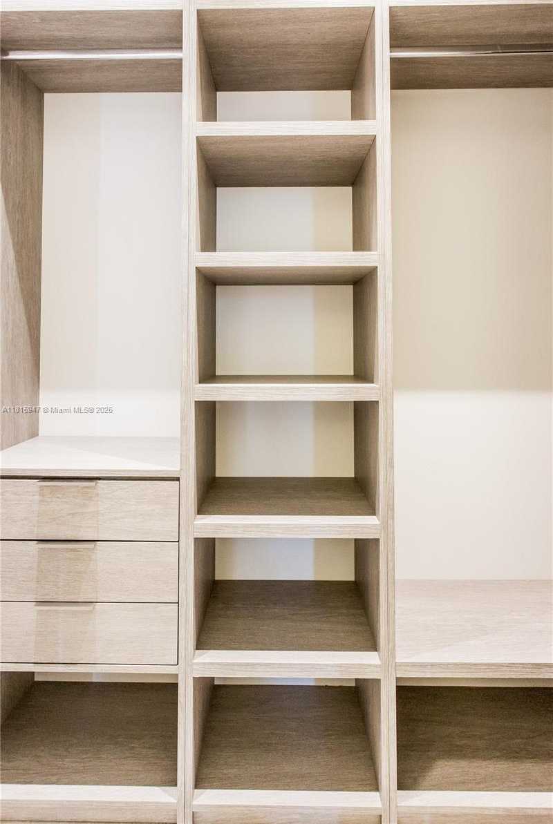 Small Image of 460 NORTH EAST 28TH ST #4203, Miami Number 19