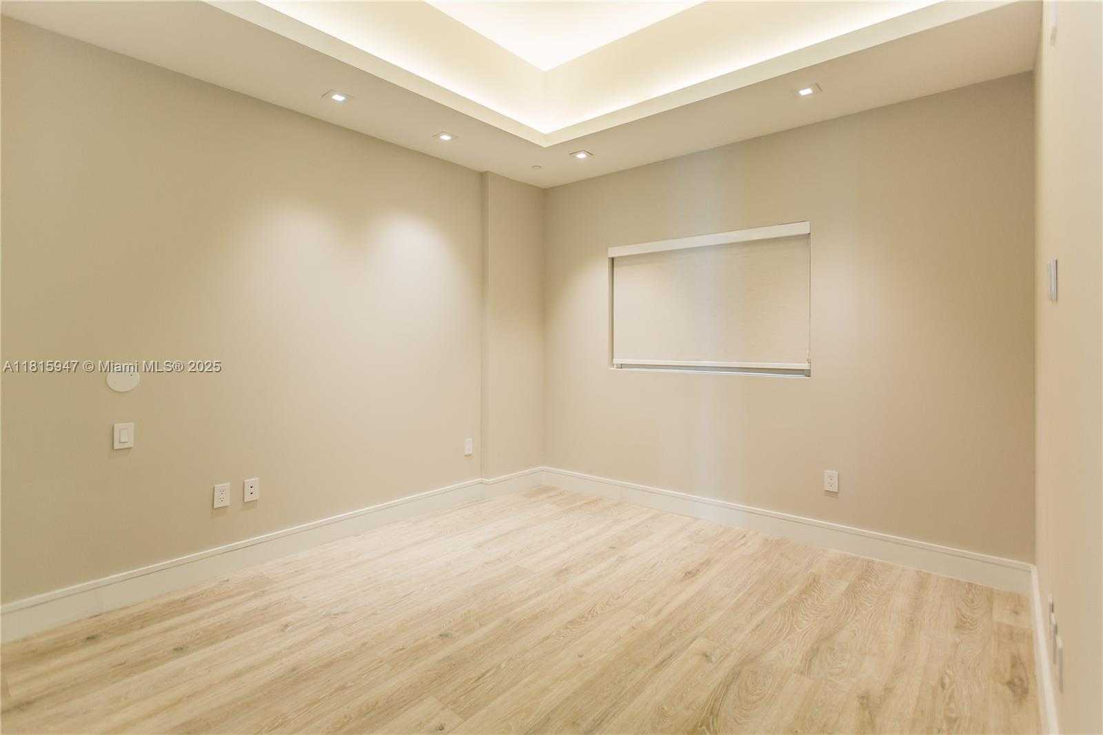 Small Image of 460 NORTH EAST 28TH ST #4203, Miami Number 25